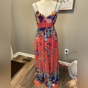 Backless maxi dress